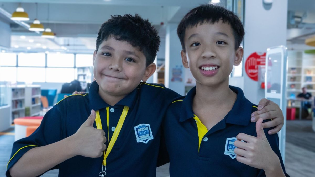 Students enjoy an exciting day volunteering at the Sri KDU International School, Klang Open Day, contributing to the event's success with enthusiasm and dedication.
