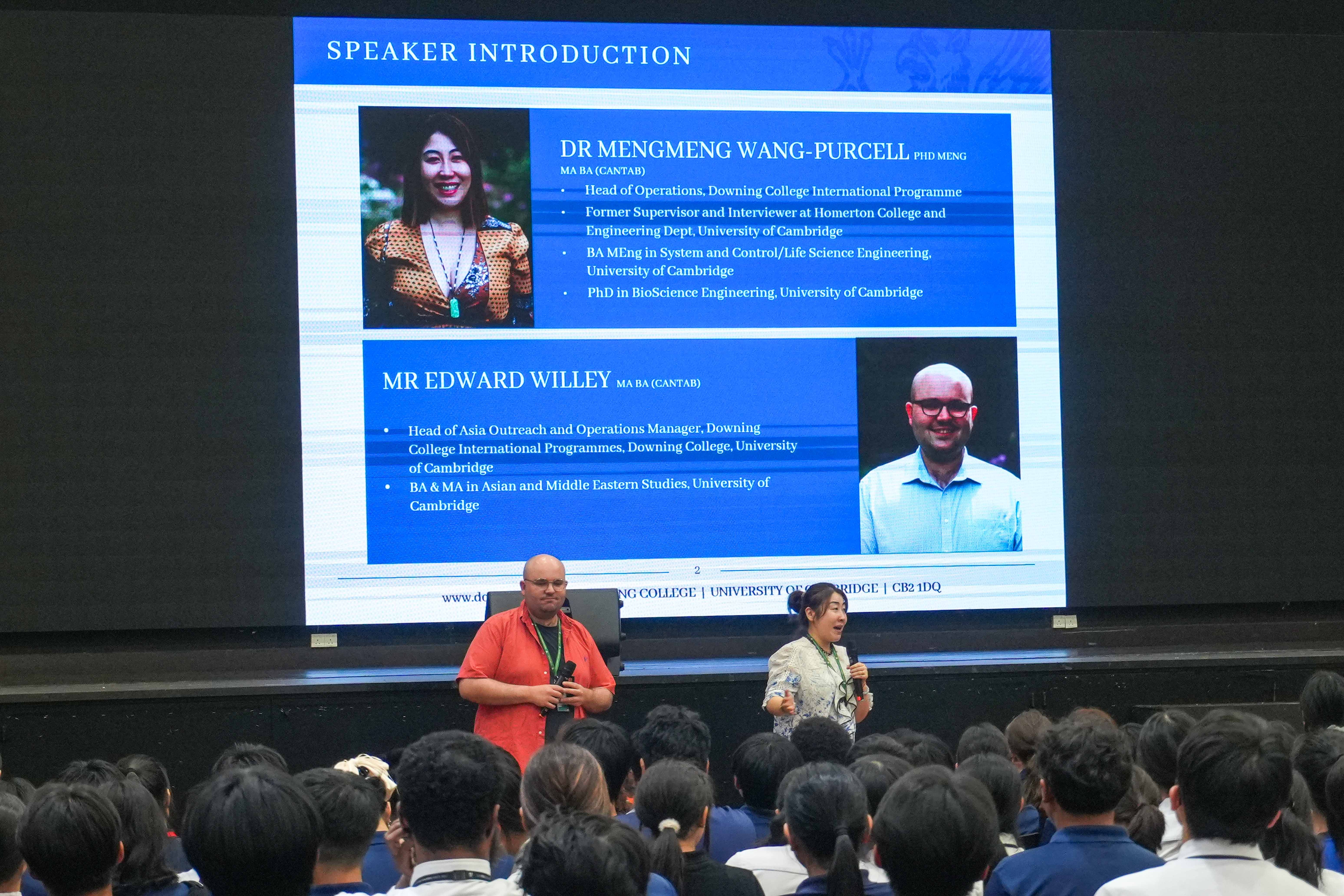 Wakil Downing College berceramah di sesi pertama di Sri KDU