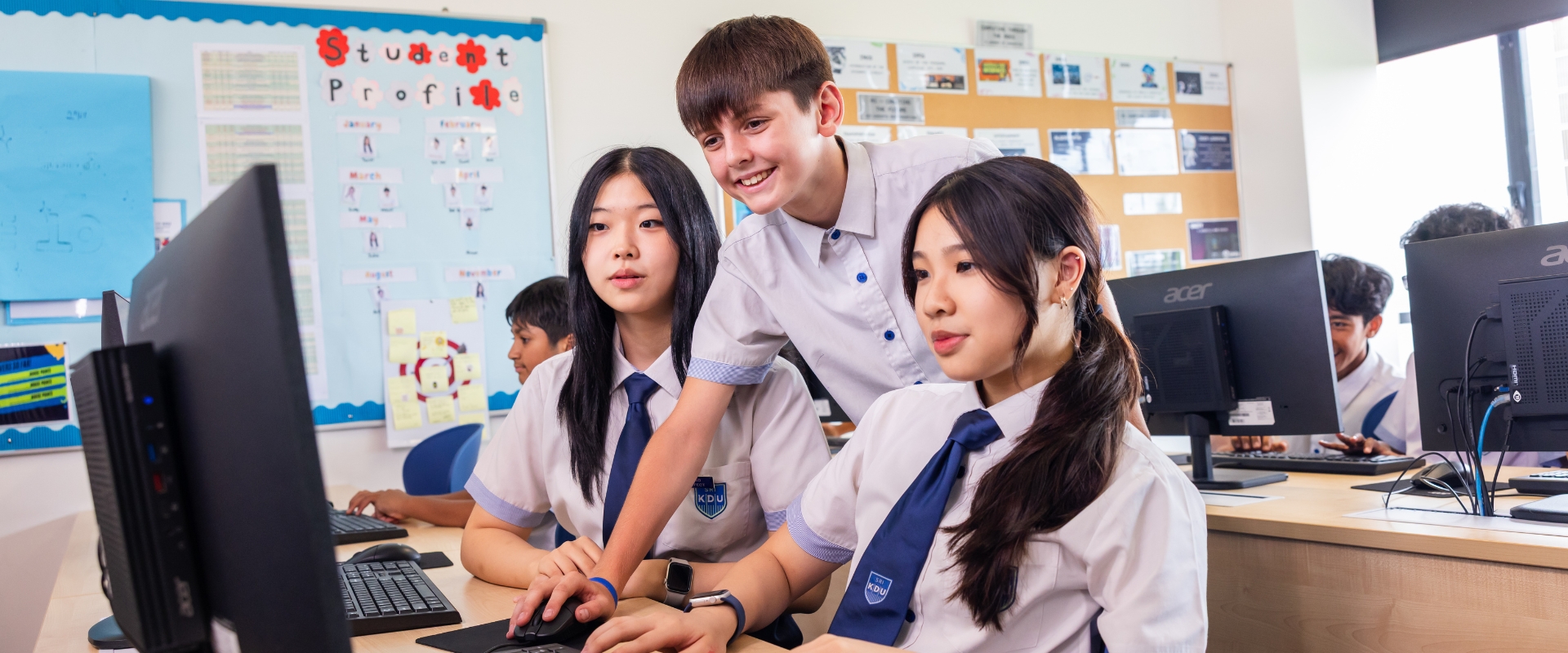 FacHire.25- Header Photo 1920px – 800px